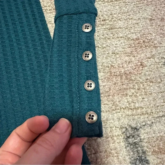 Chaser Womens Long Sleeve Waffle Thermal Tunic
Sweater Top Small - Picture 7 of 16